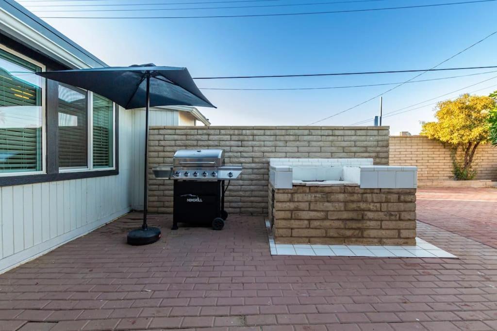 New Midtown Modern Studio With Backyard Phoenix Zewnętrze zdjęcie