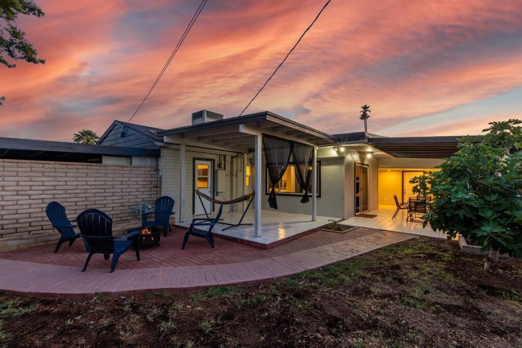 New Midtown Modern Studio With Backyard Phoenix Zewnętrze zdjęcie